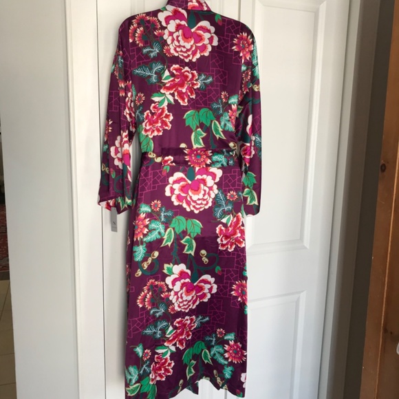 Natori Floral Purple Robe - Picture 3 of 6